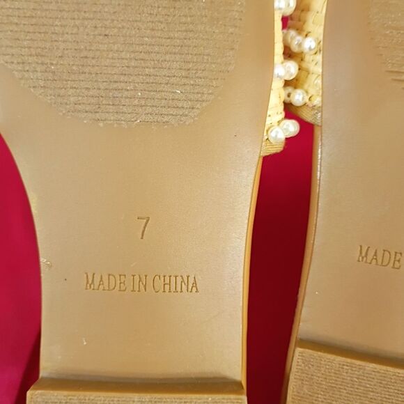 Elegant Pearl-Embellished Slide Sandals - Picture 6 of 8